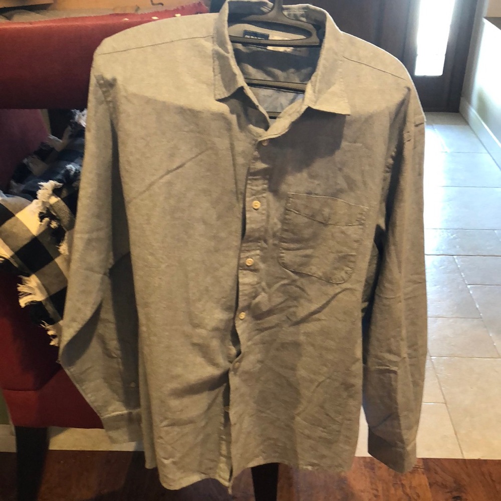 Old Navy chambray Casual Button Down Shirt